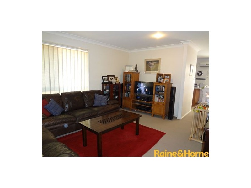 10 Chapman Place, Oxley QLD 4075