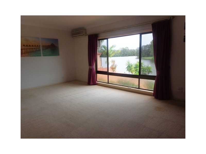 90 Manly Drive, Robina QLD 4226