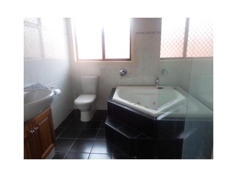 90 Manly Drive, Robina QLD 4226