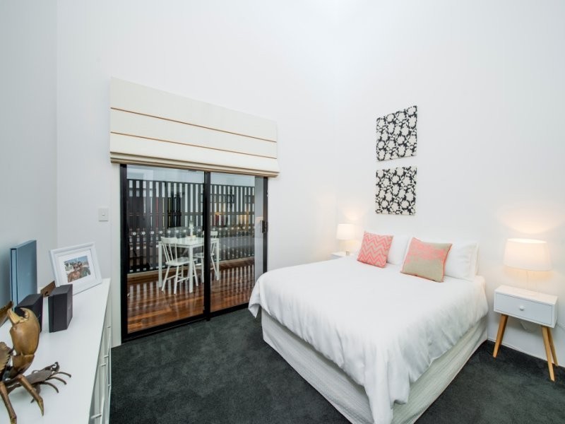 22 A Florence Street, Teneriffe QLD 4005