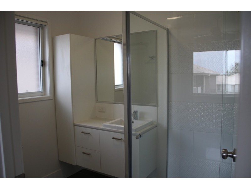 a/75 Gordon Rd, Redland Bay QLD 4165