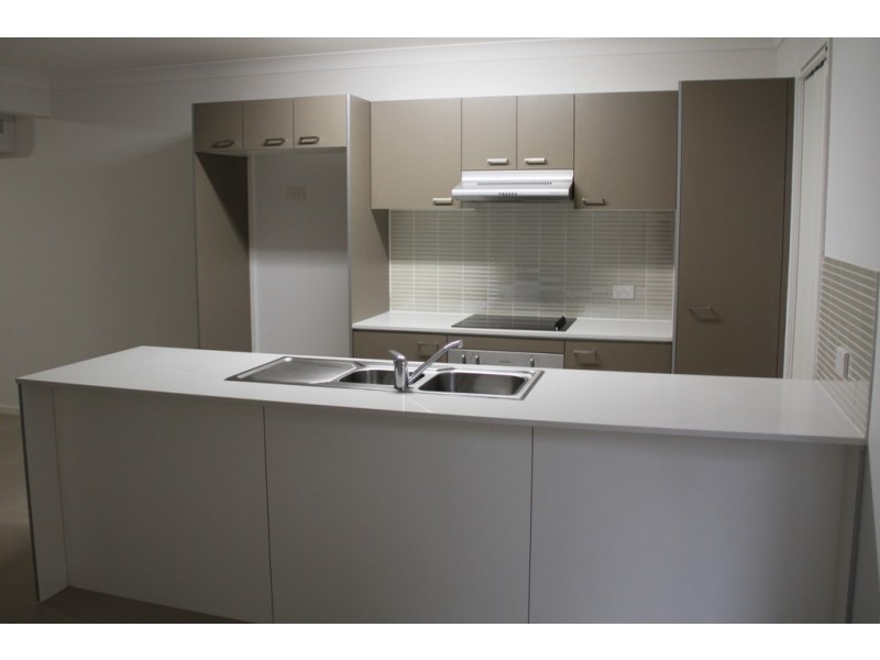 a/75 Gordon Rd, Redland Bay QLD 4165
