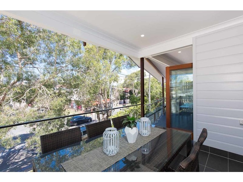70 Riding Road, Hawthorne QLD 4171