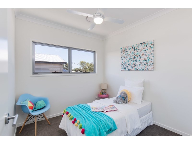 70 Riding Road, Hawthorne QLD 4171