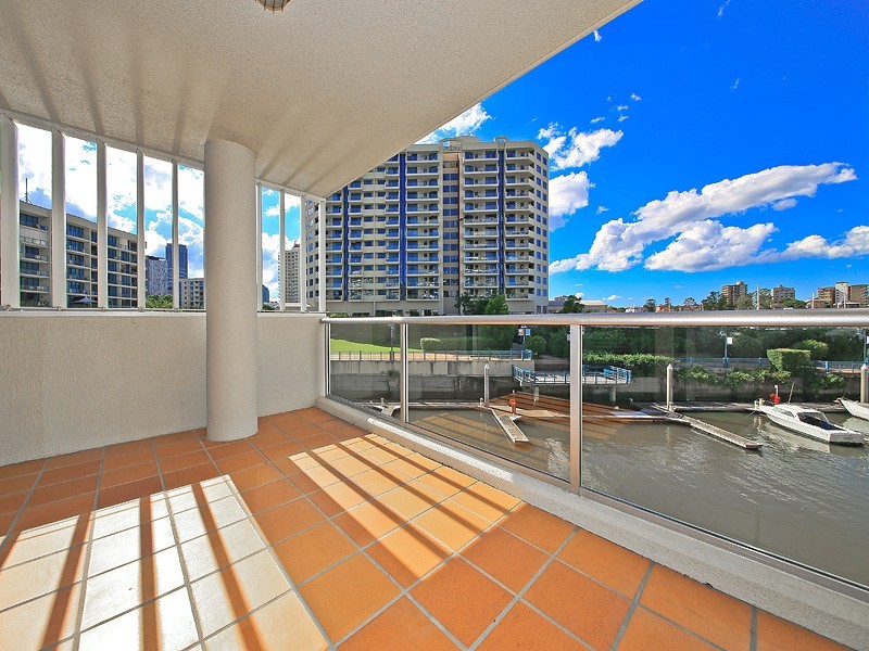 3/78 CAIRNS STREET, Kangaroo Point QLD 4169