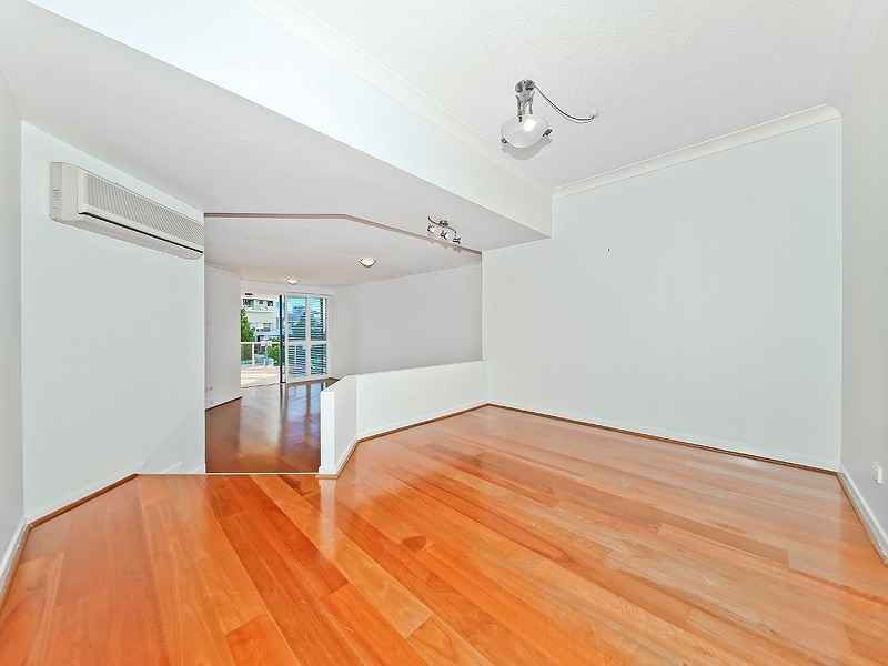 3/78 CAIRNS STREET, Kangaroo Point QLD 4169