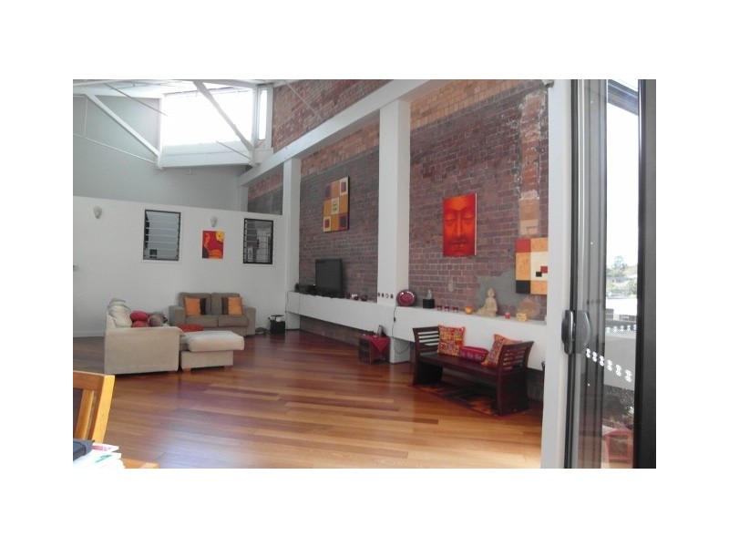 54 p Vernon Tce, Teneriffe QLD 4005