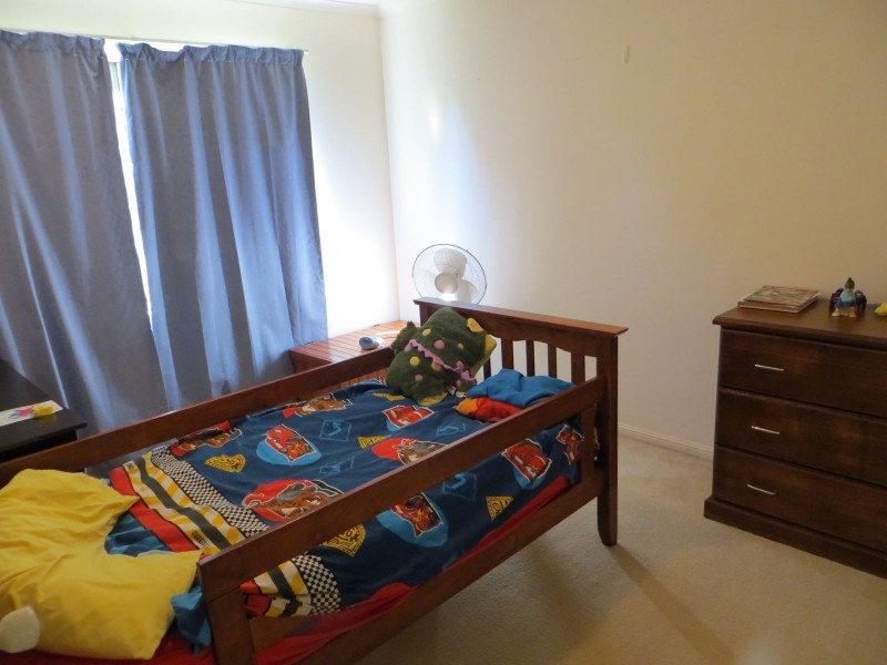 6 Bond Place, Carindale QLD 4152