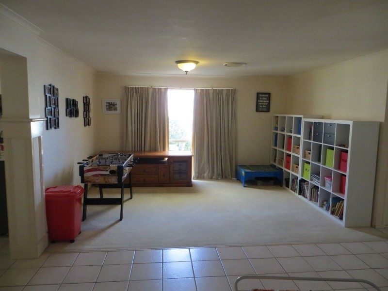 6 Bond Place, Carindale QLD 4152