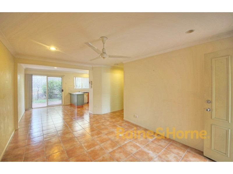 25 Buckingham Place, Eight Mile Plains QLD 4113