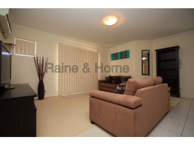 15 Dansie Street, Greenslopes QLD 4120