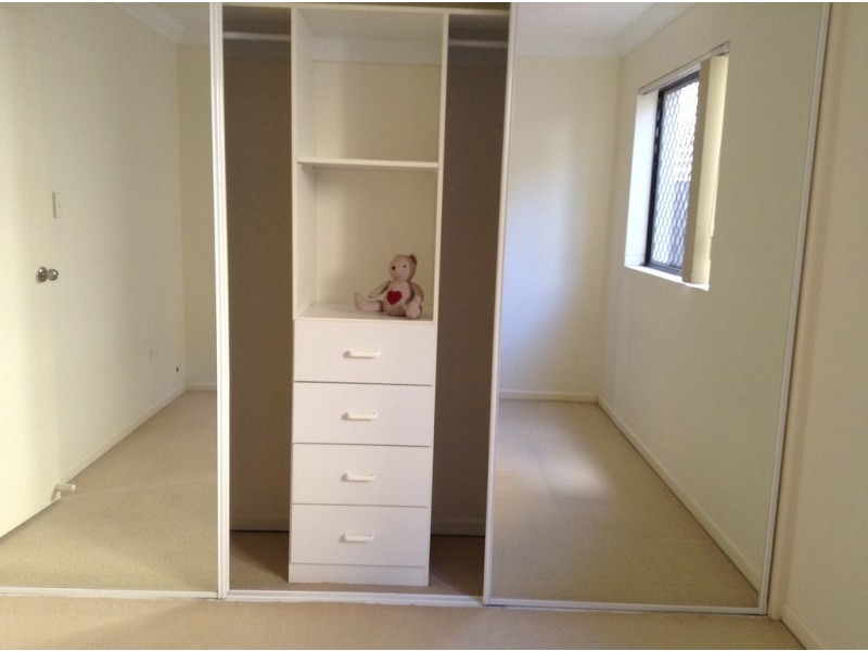 15 Dansie Street, Greenslopes QLD 4120