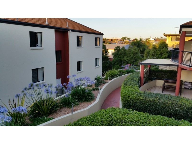 15 Dansie Street, Greenslopes QLD 4120