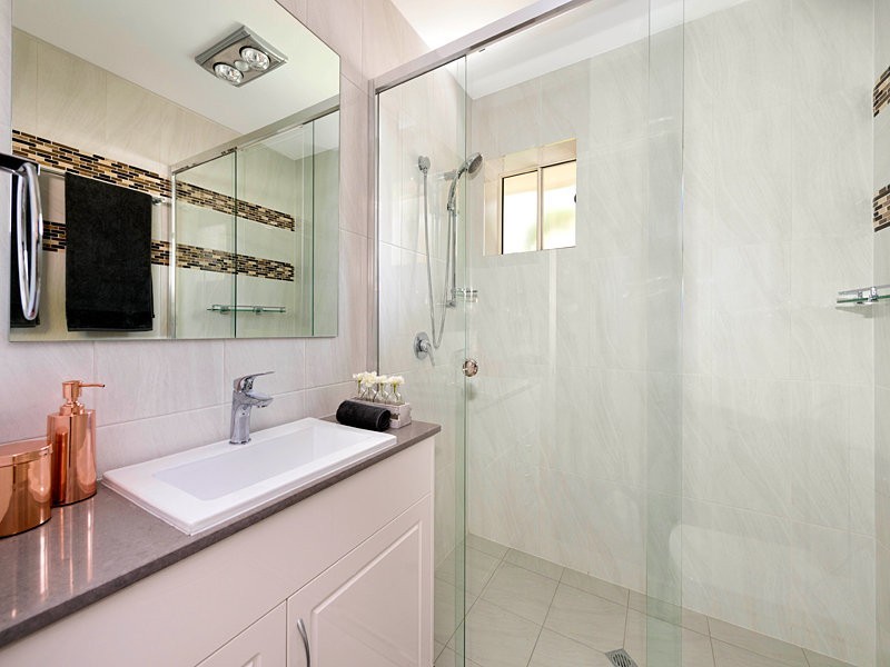 1-8 Shetland Street, Morningside QLD 4170