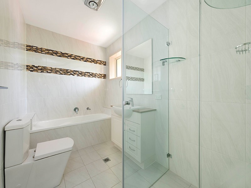 1-8 Shetland Street, Morningside QLD 4170
