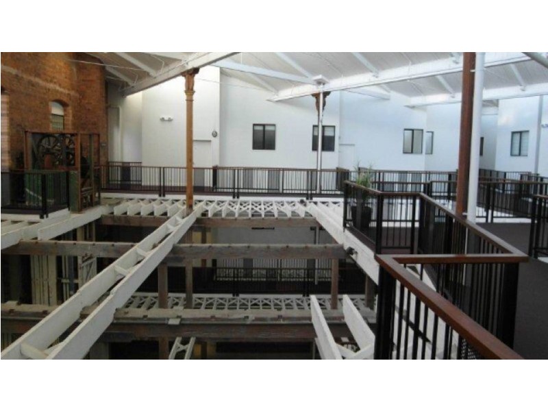 54 -P Vernon Tce, Teneriffe QLD 4005