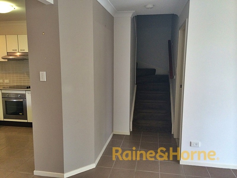 210 Government Road, Forest Lake QLD 4078