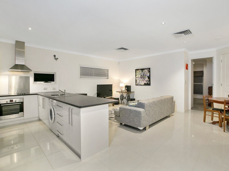 18 Governor Terrace, Murarrie QLD 4172