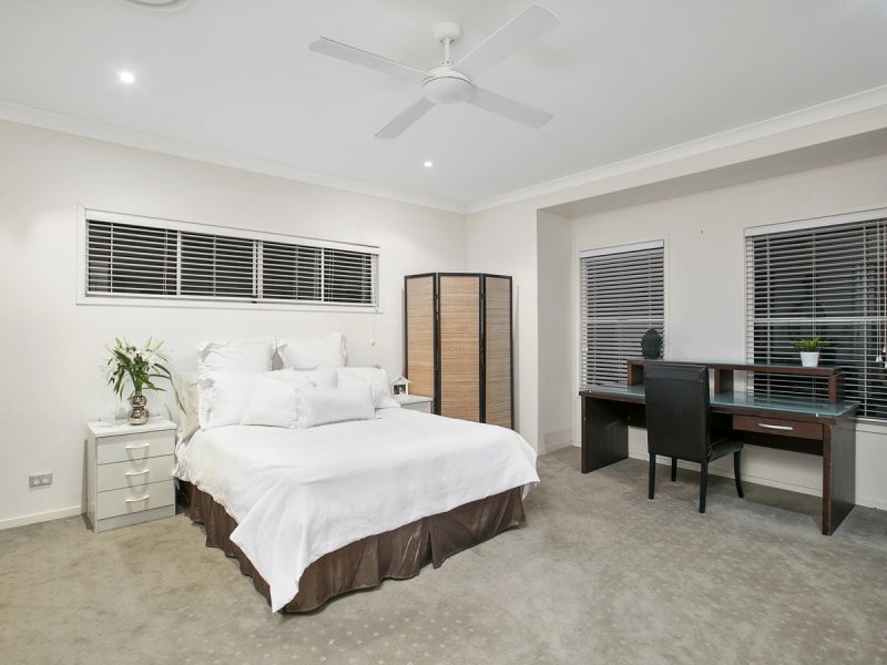18 Governor Terrace, Murarrie QLD 4172
