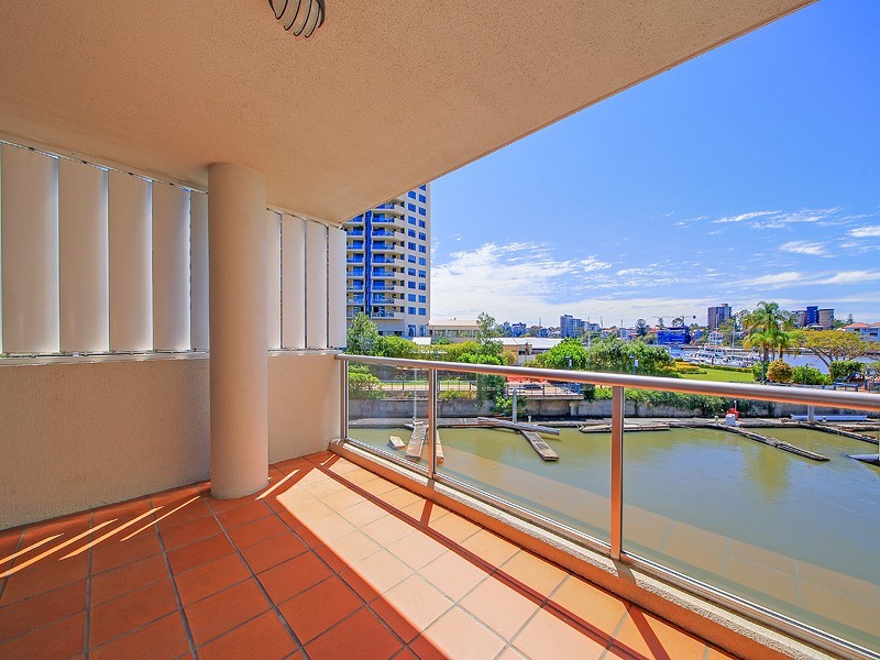9/78 CAIRNS STREET, Kangaroo Point QLD 4169