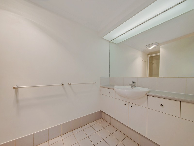 9/78 CAIRNS STREET, Kangaroo Point QLD 4169