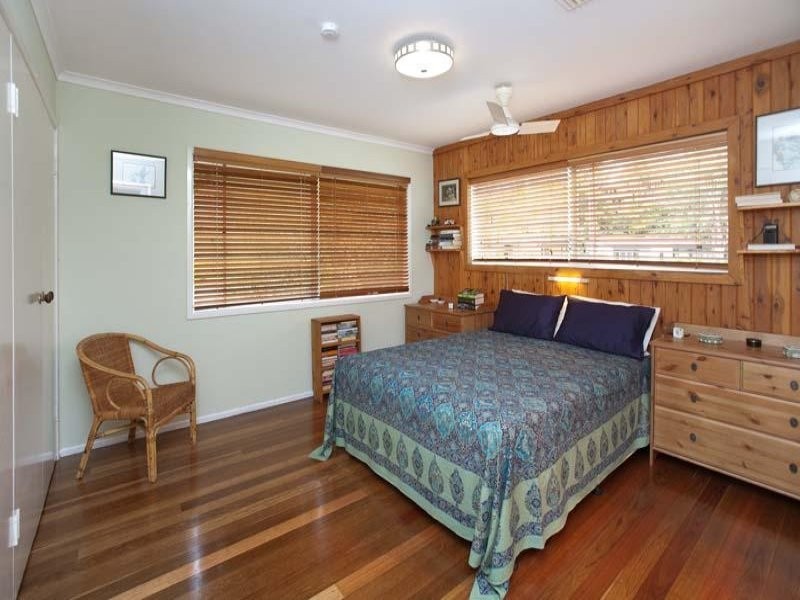 15 Fairweather St, Kenmore QLD 4069