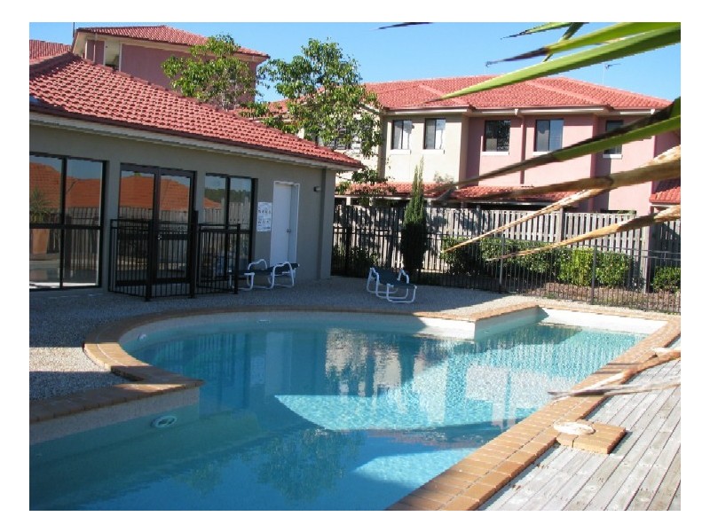 23/2-10 Geraldton Drive, Varsity Lakes QLD 4227