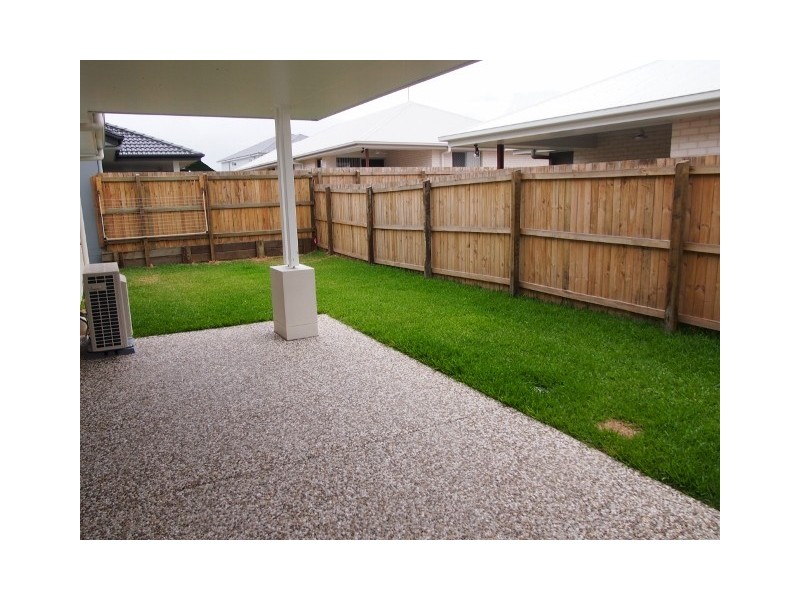 2/64 Mint Crescent, Griffin QLD 4503