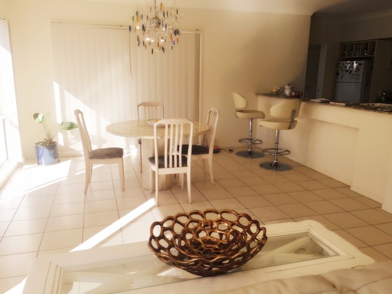 Mount Ommaney QLD 4074