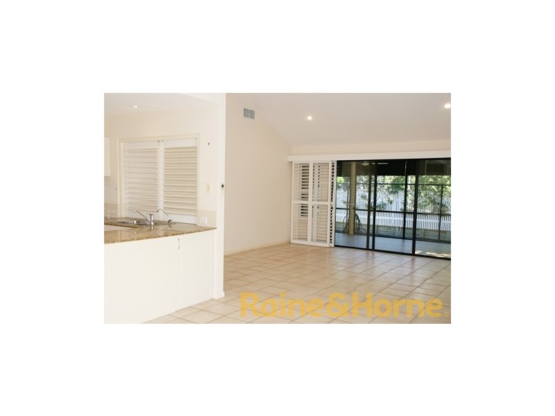 33/38-56 Caseys Road, Hope Island QLD 4212