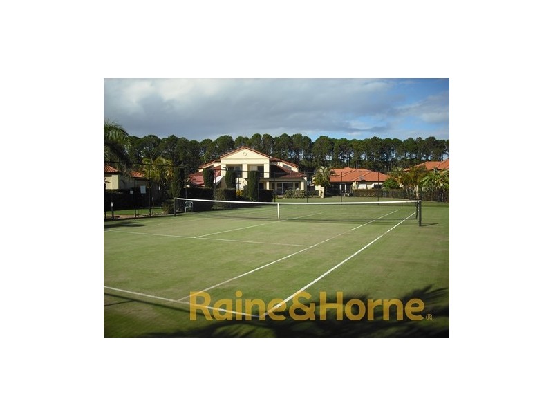 33/38-56 Caseys Road, Hope Island QLD 4212