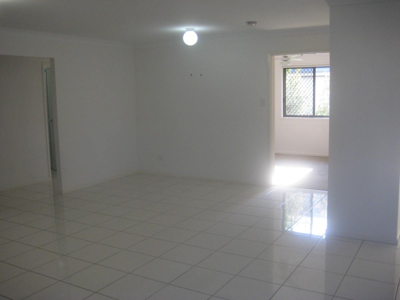 15 / 5 Cotterell Street, Kallangur QLD 4503