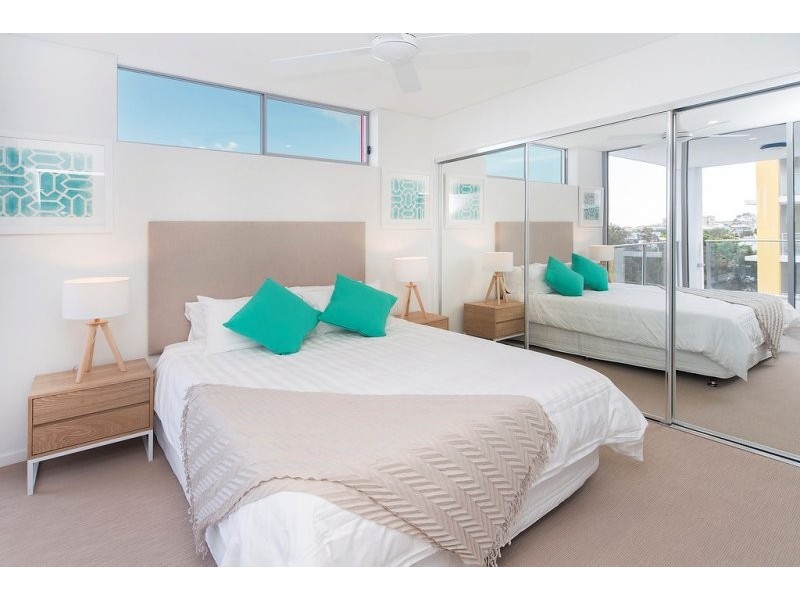 3 / 33 lakefront Crescent, Varsity Lakes QLD 4227