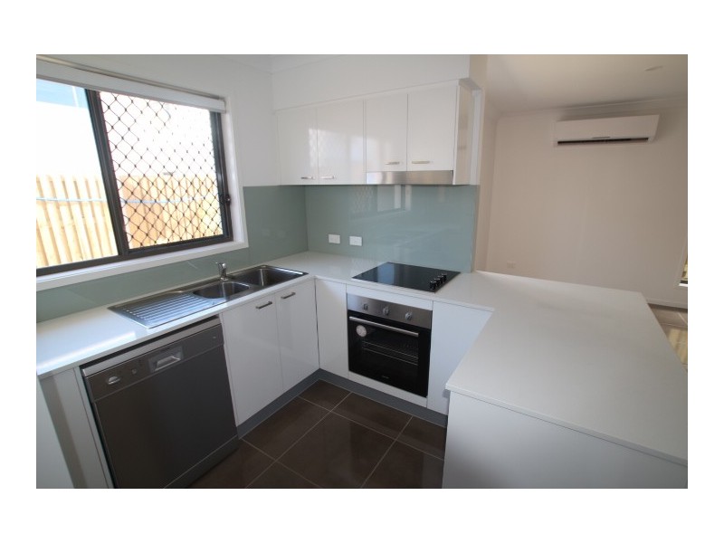 42 Grahams Rd, Strathpine QLD 4500