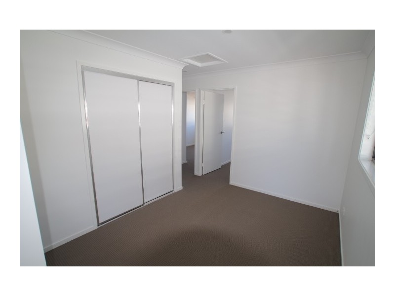 42 Grahams Rd, Strathpine QLD 4500