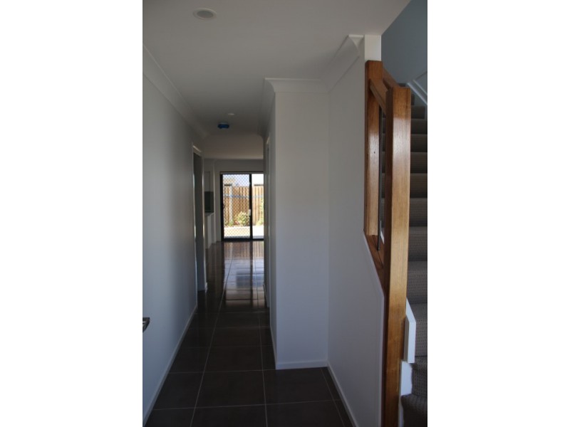 42 Grahams Rd, Strathpine QLD 4500