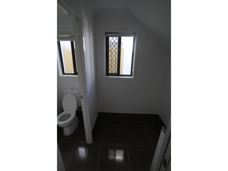42 Grahams Rd, Strathpine QLD 4500