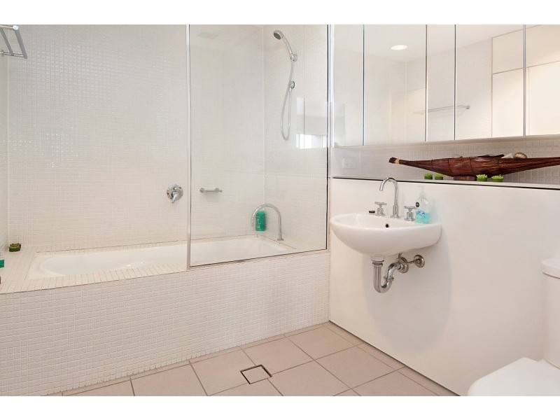 38 C Skyring Tce, Teneriffe QLD 4005
