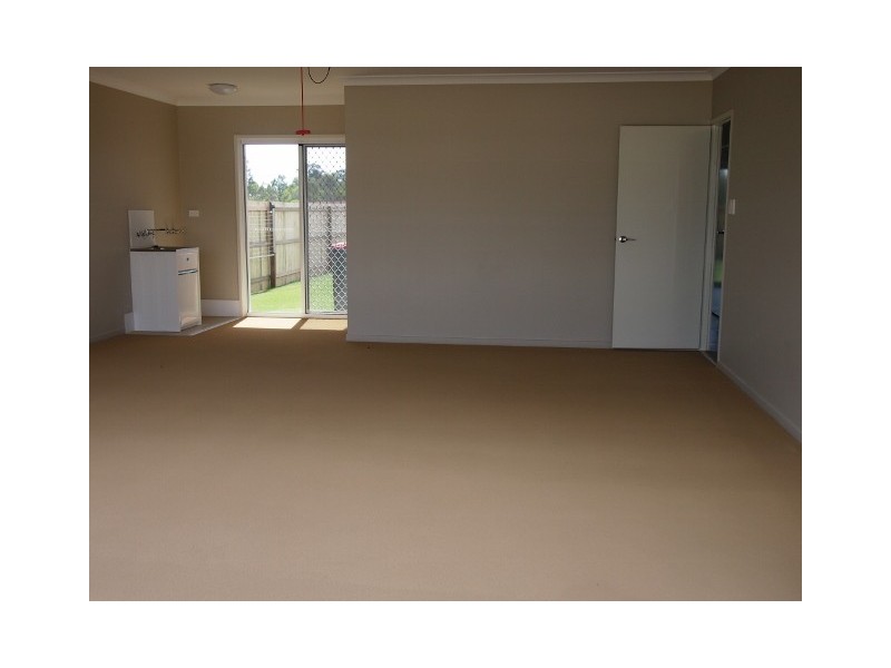 1/80 Fern Parade, Griffin QLD 4503