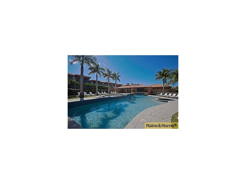 35E/4 University Drive, Robina QLD 4226