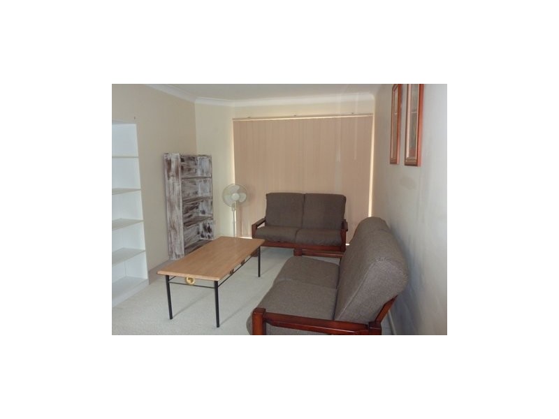 20 / 75 Brown, Labrador QLD 4215