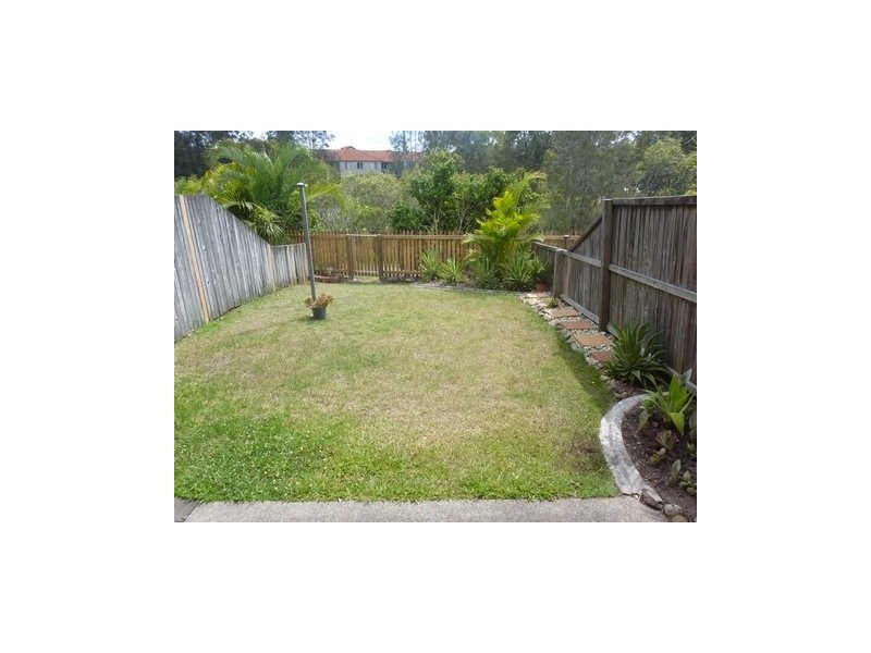 20 / 75 Brown, Labrador QLD 4215