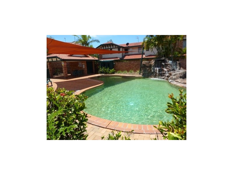 20 / 75 Brown, Labrador QLD 4215