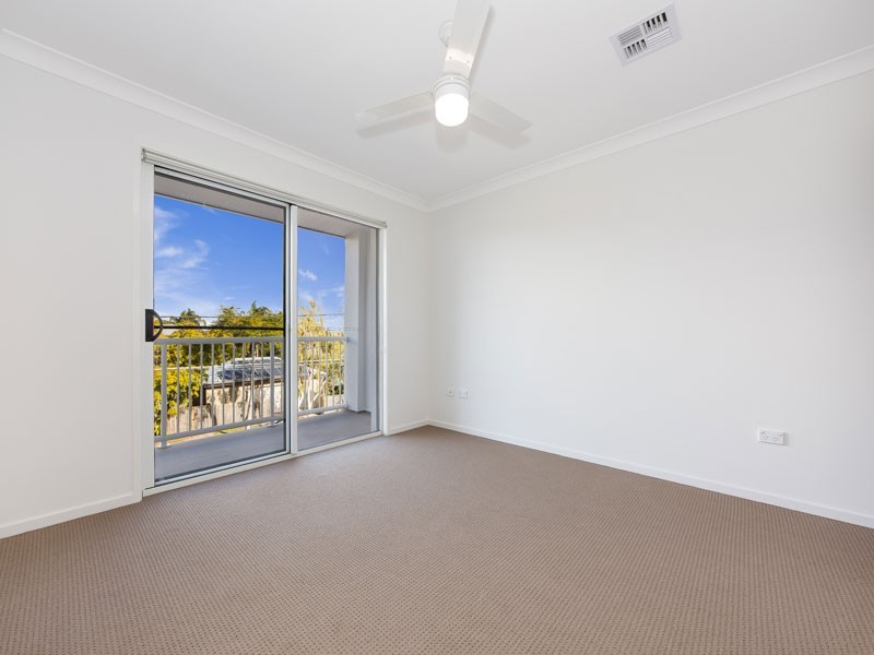 77/400 TINGAL Rd, Wynnum QLD 4178