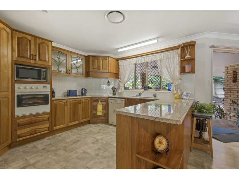 2 Cowell Street, Carindale QLD 4152