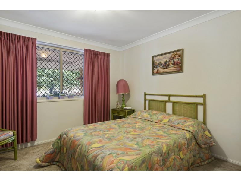 2 Cowell Street, Carindale QLD 4152