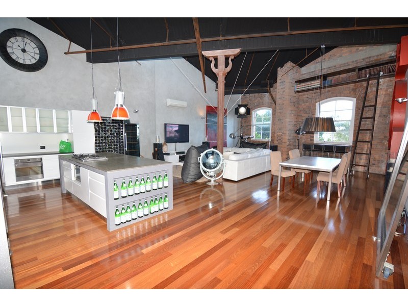 54-N Vernon Tce, Teneriffe QLD 4005