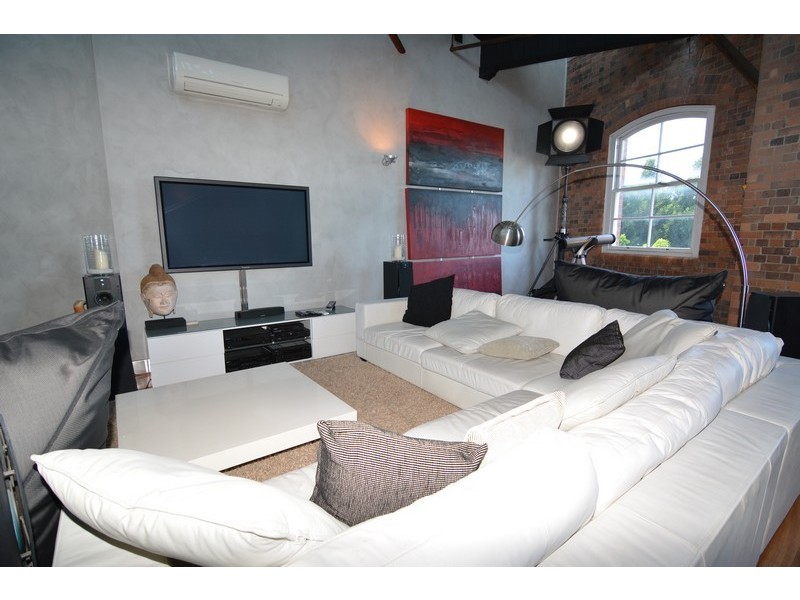 54-N Vernon Tce, Teneriffe QLD 4005