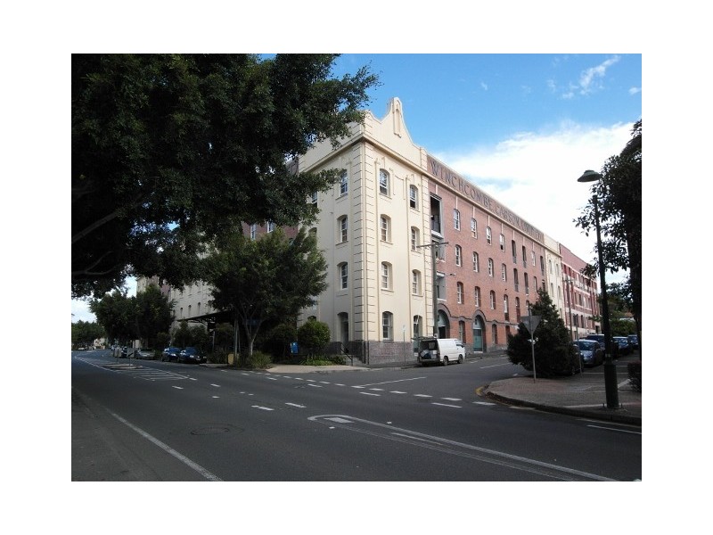 54-N Vernon Tce, Teneriffe QLD 4005