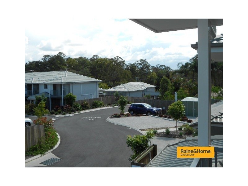 1 Gumview Street, Albany Creek QLD 4035
